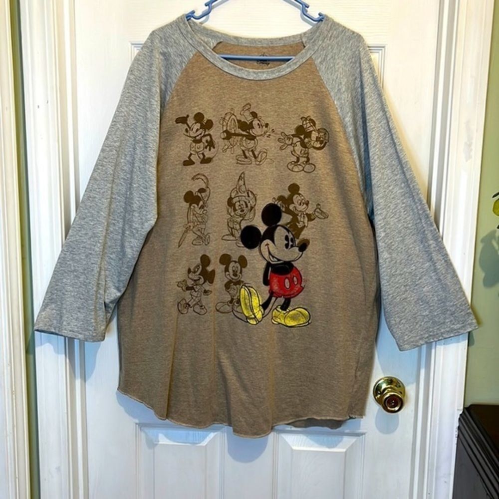 DISNEY shirt‎